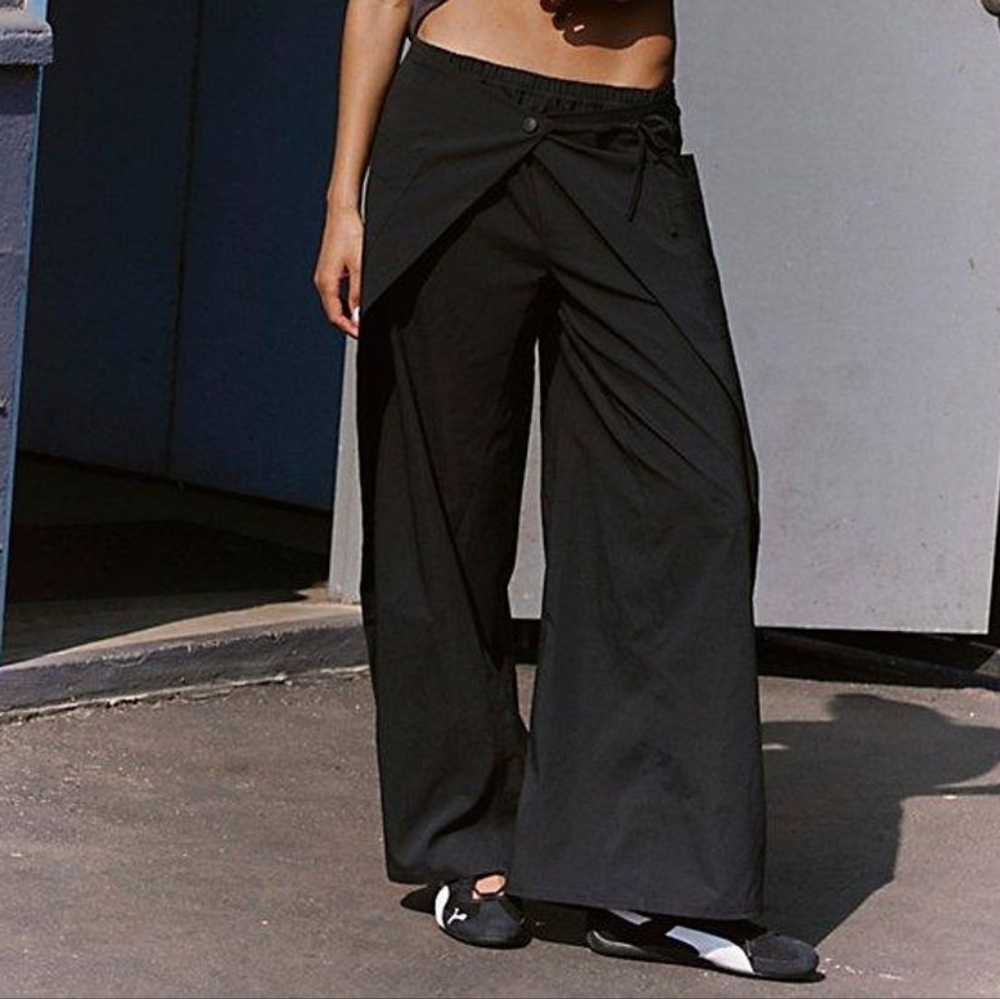 **iSO** Free People Finish Line Pants Black